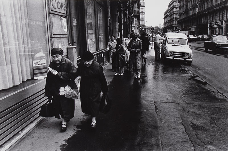 Street scene, Paris - Sam Tata