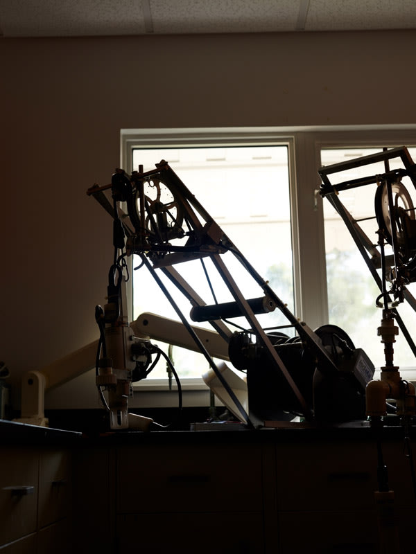 Winch pulley device, ELA field station, Canada - Guillaume Simoneau | FFOTO