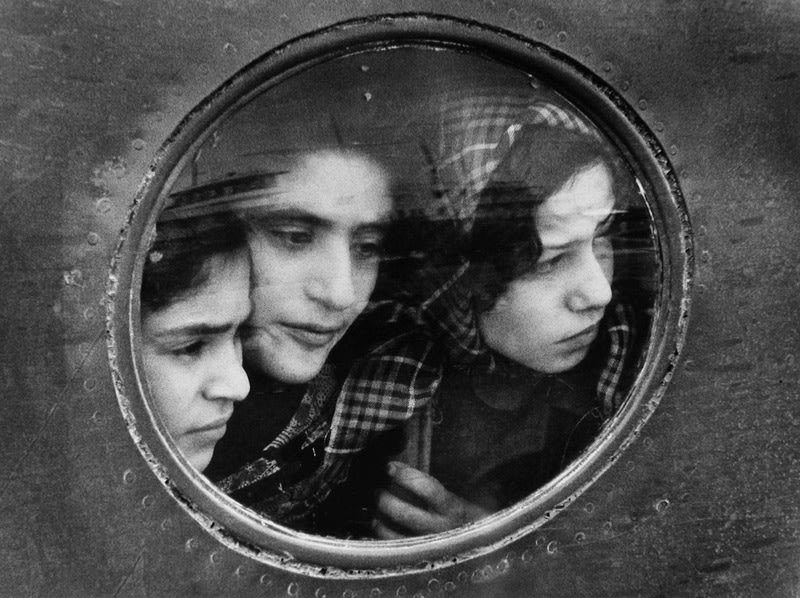 FFOTO-Ruth Orkin-Jewish Refugees at Lydda Airport, Tel Aviv