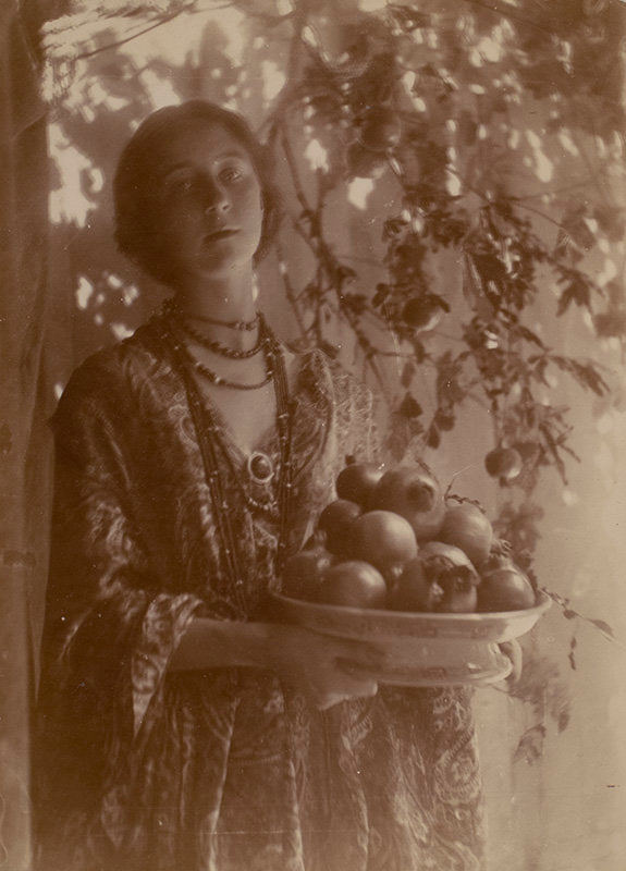 Pomegranates - Minna Keene | FFOTO