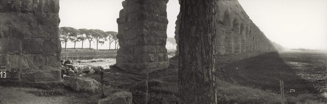 Aqueduct Claudio (right)