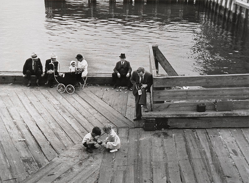 Untitled (Dock on East River, now the U.N. Plaza)