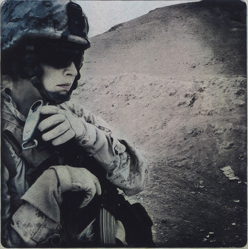 FFOTO-Rita Leistner-Close up portrait of female Marine in desert