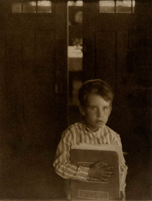 FFOTO-Clarence White-Boy with Camera Work