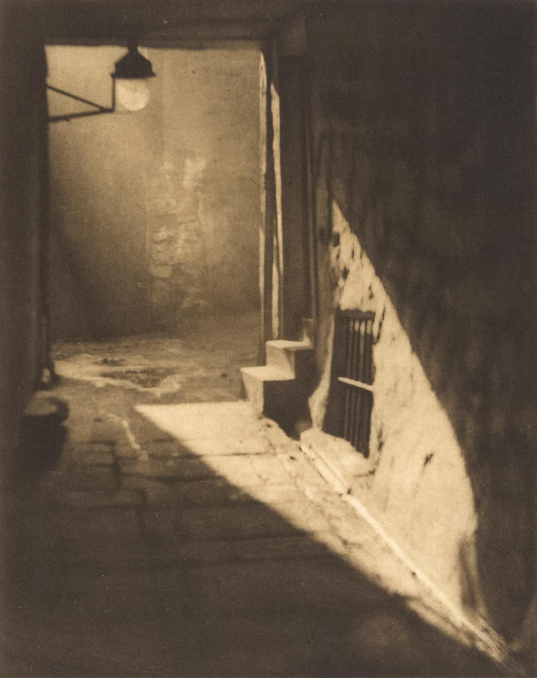 Weir’s Close - Alvin Langdon Coburn | FFOTO