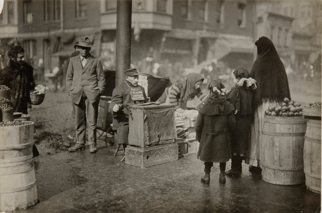 FFOTO-Lewis Hine-A Corner in the Italian Market District, Chicago