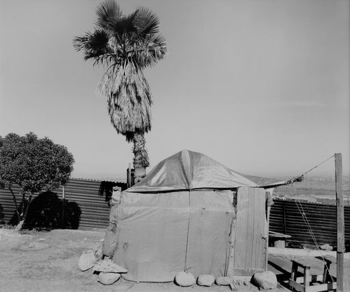 FFOTO-Geoffrey James-Crossing Supply Tent, Tijuana