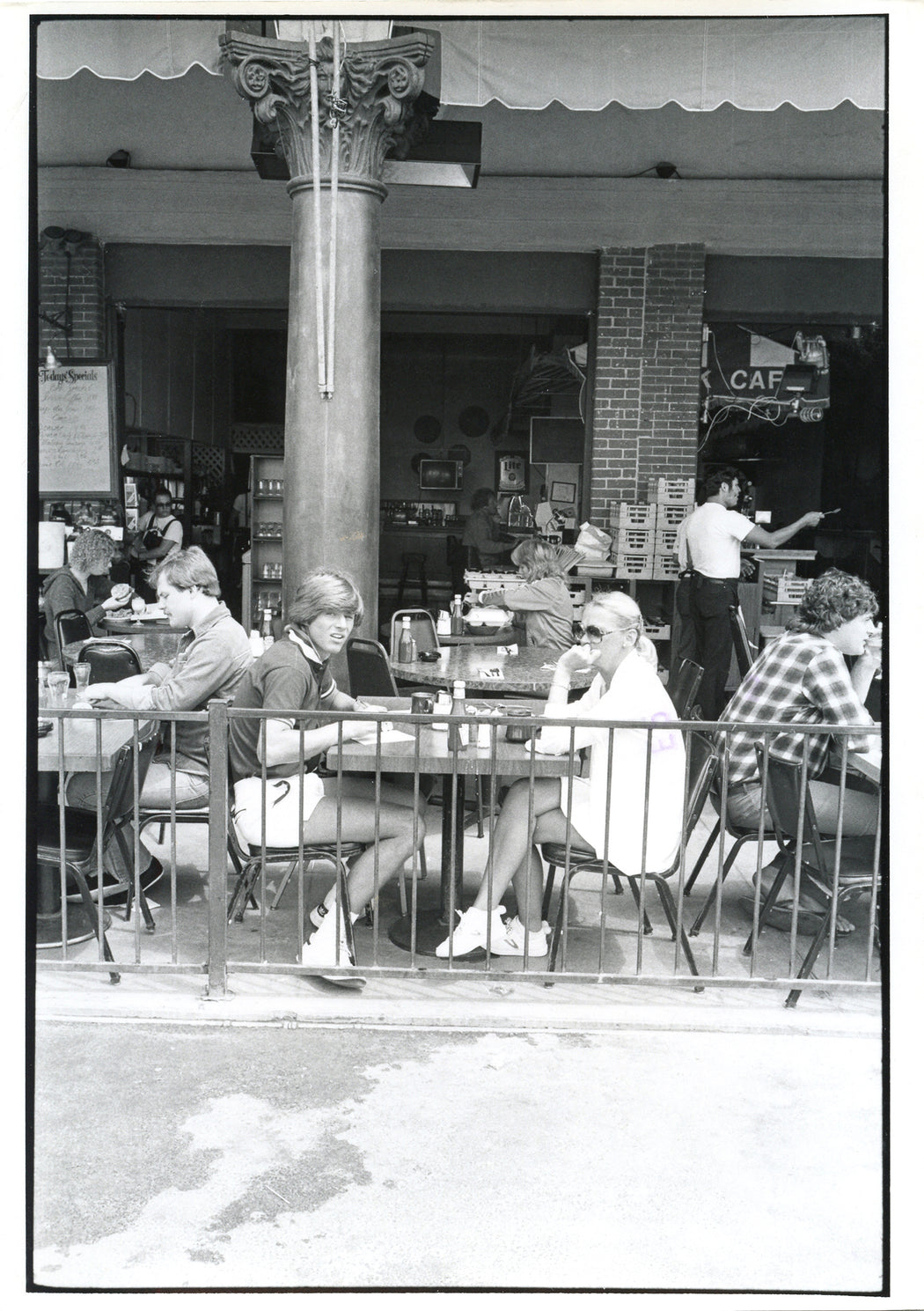 Untitled, Venice, California [people on outdoor café patio]