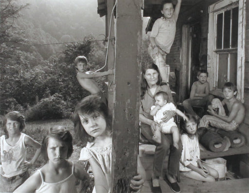 FFOTO-Shelby Lee Adams-Leddie with Children