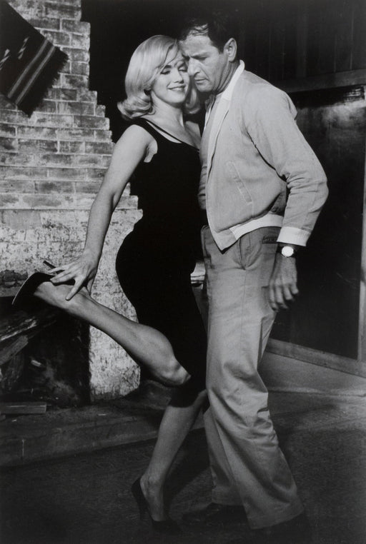 Marilyn Monroe and Eli Wallach on the set of “The Misfits” - Inge Morath | FFOTO