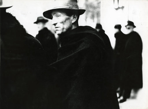 Scanno (profile of man in hat) - Mario Giacomelli | FFOTO